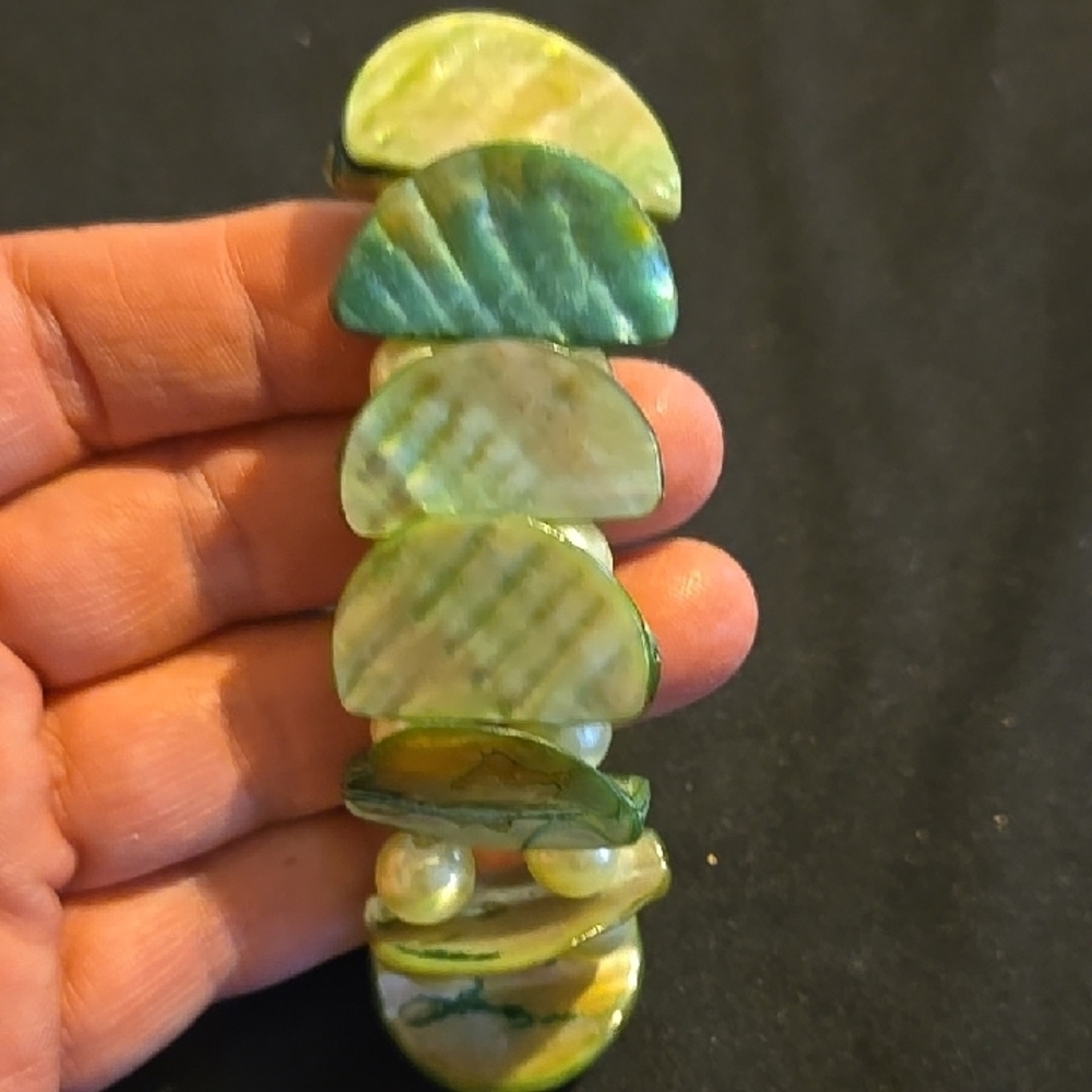 Green Shell Bracelet - image 3